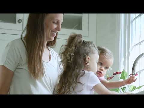 Mom's Favorite Helper | Toddler Tower Adjustable Stool | Simplay3