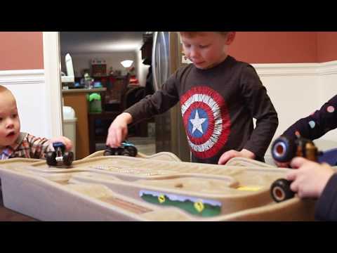 On Your Mark, Get Set, GO | Carry & Go Track Table | Simplay3